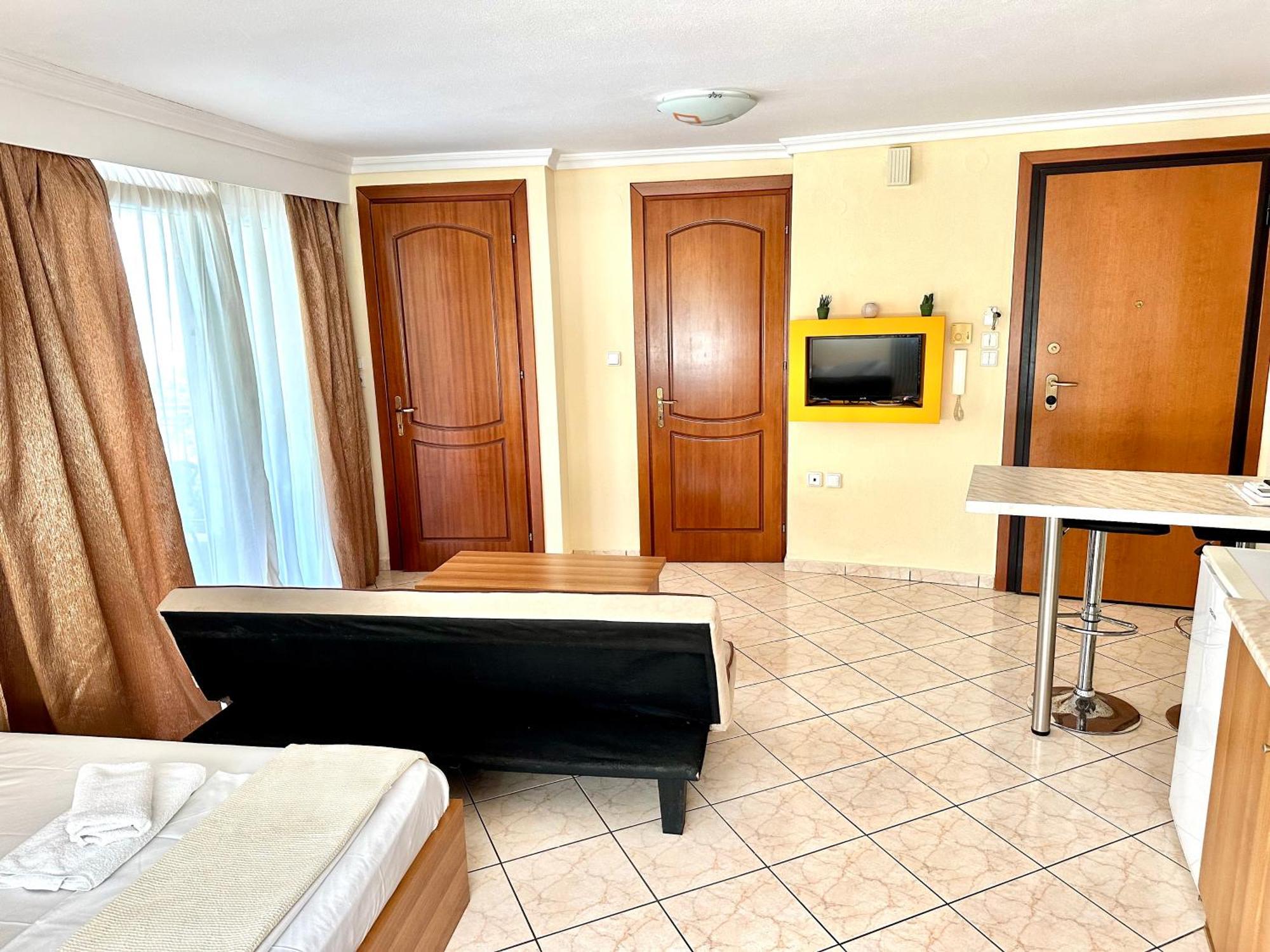 Omonias Apartment Кавала Екстериор снимка